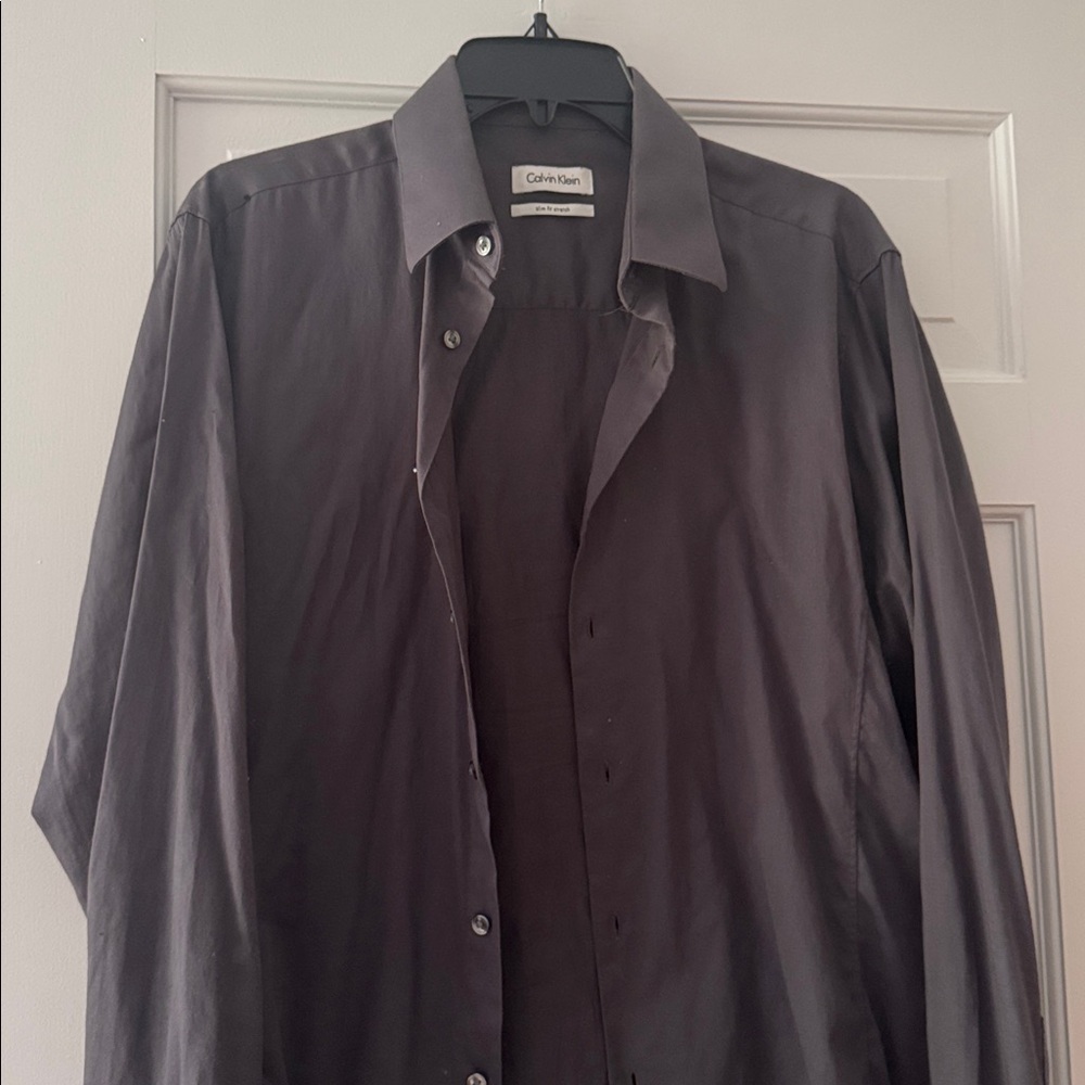 Men’s 6 assorted dress shirts . Calvin Klein, Banana  Republic ,Joseph Abboud.